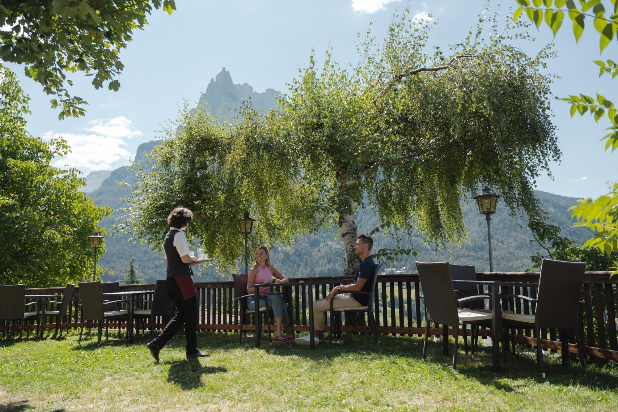 Mirabell Alpine Garden Resort & Spa シウジ エクステリア 写真