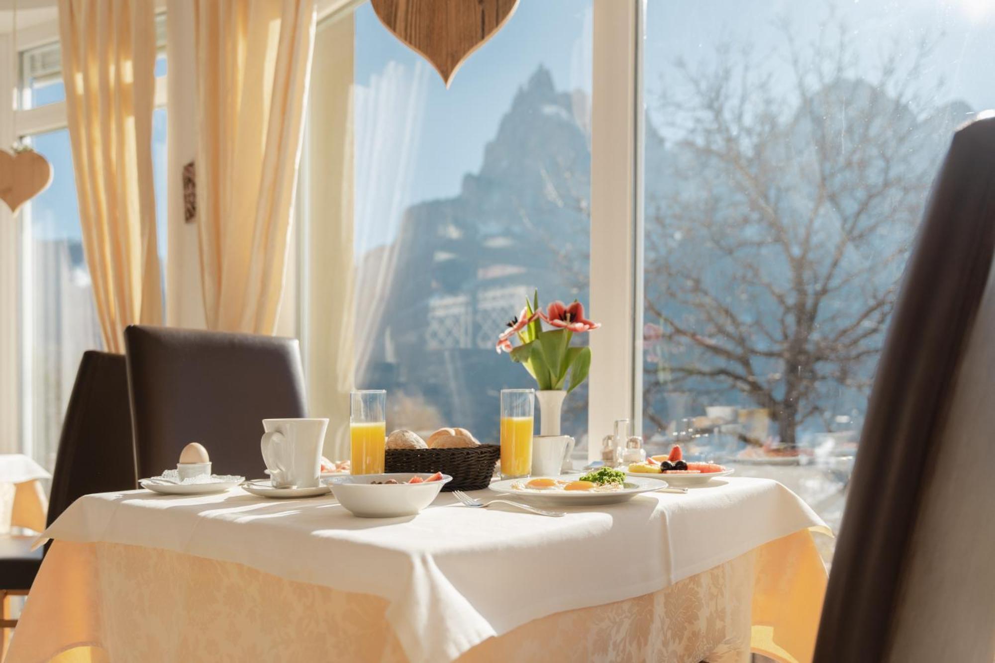 Mirabell Alpine Garden Resort & Spa シウジ エクステリア 写真